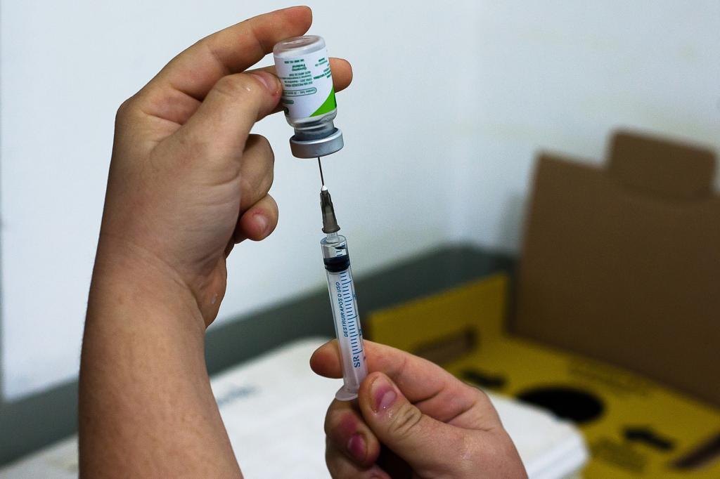 Governo confirma que vacinas estão disponíveis a Cuiabá e VG 