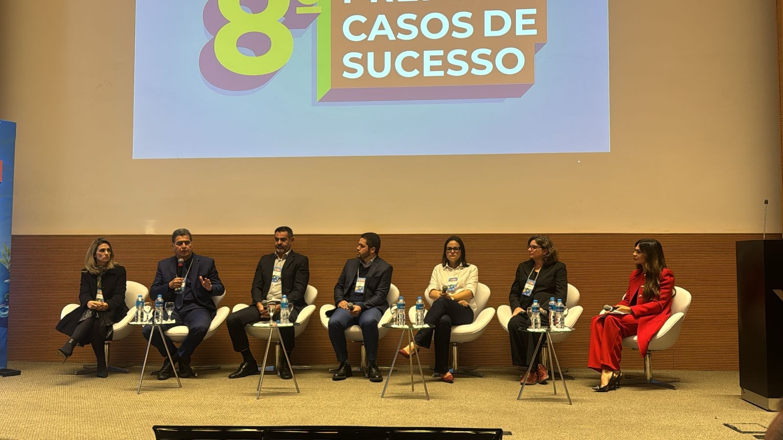 Benefícios superam resistências e críticas, diz Emanuel na premiação da Capital