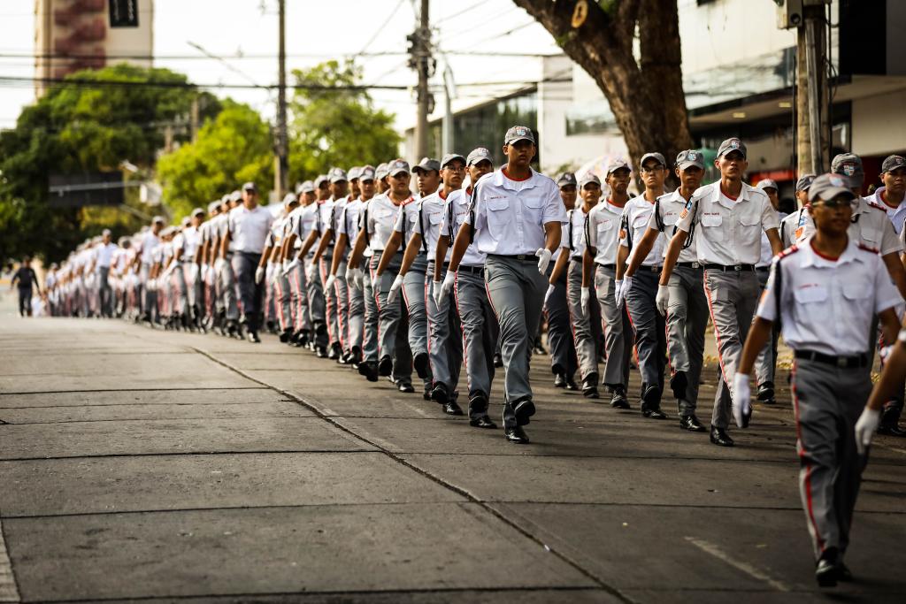 DESFILE - ESTUDANTES DA REDE ESTADUAL