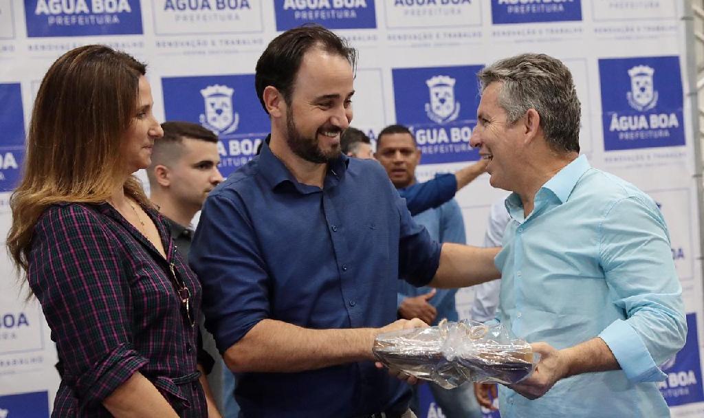 Governador anuncia R$ 92,6 mi para oito cidades e inaugura obras