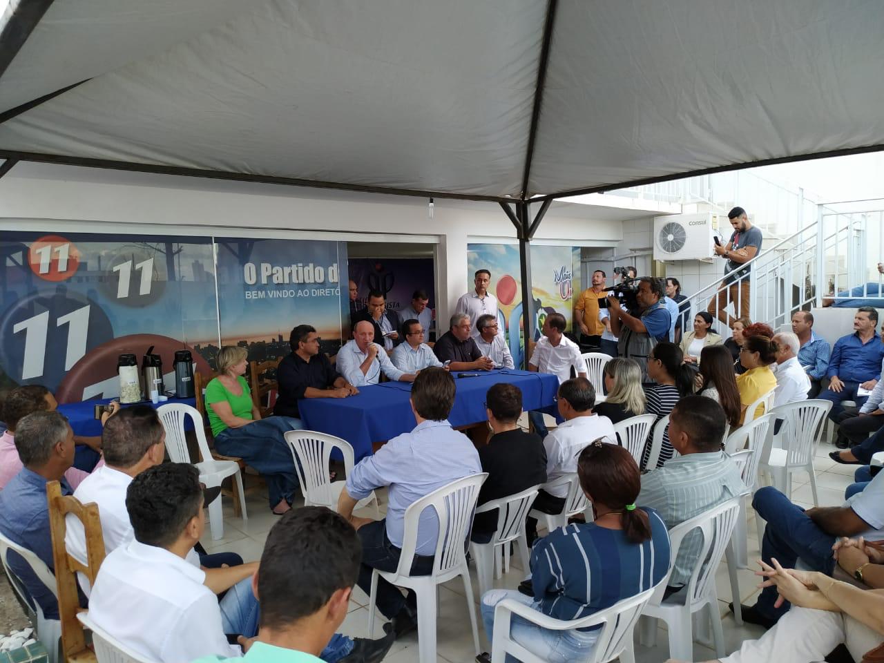 PP oficializa apoio a Fávaro e confirma Buzetti na suplência