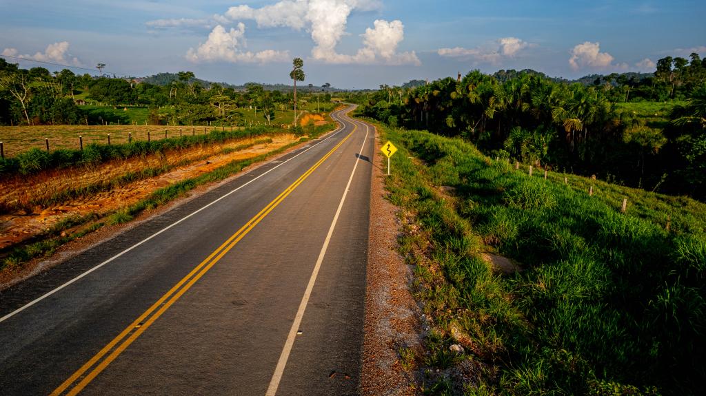 Governo destaca asfaltamento da MT-206 e investimento de R$ 160 mi
