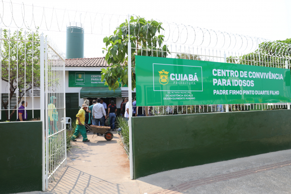 CCI Padre Firmo é entregue após passar por reforma e idosos terão aulas de informática