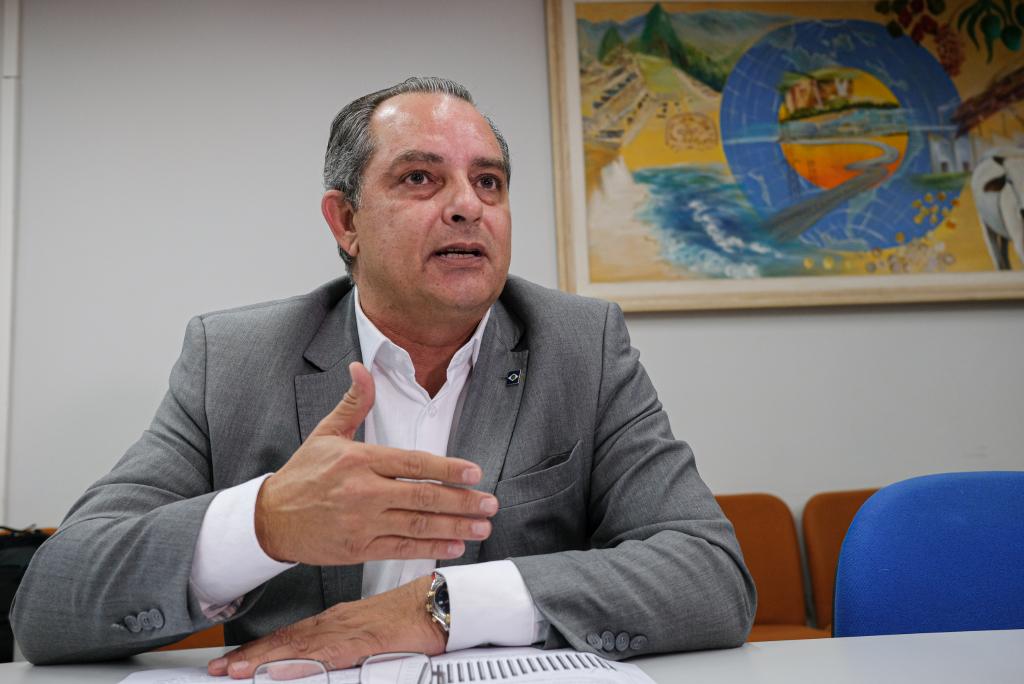 MT mantém empregos formais pela economia estável, aponta César Miranda