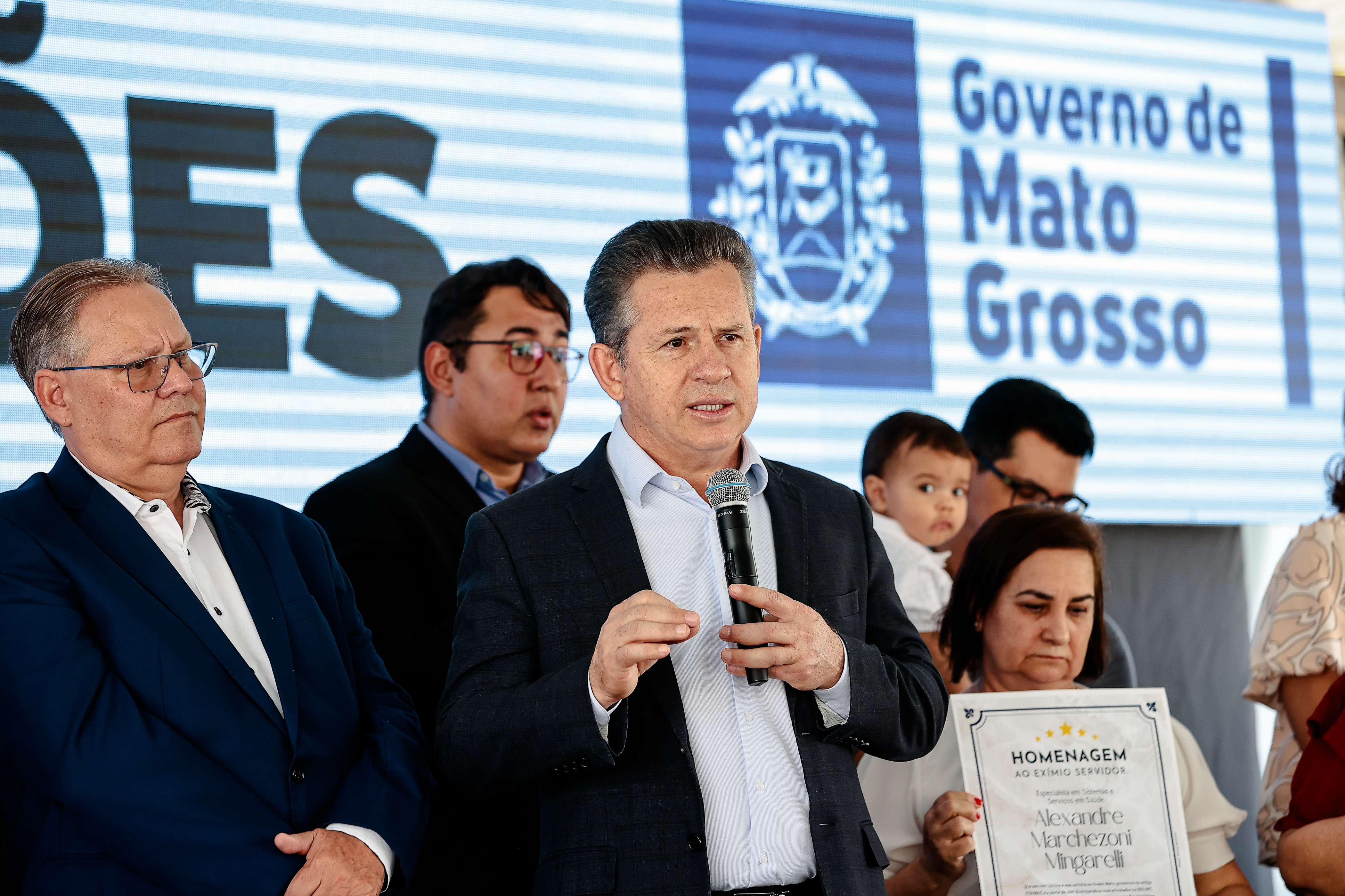 Estamos fazendo uma revolução, diz governador sobre ações na Saúde