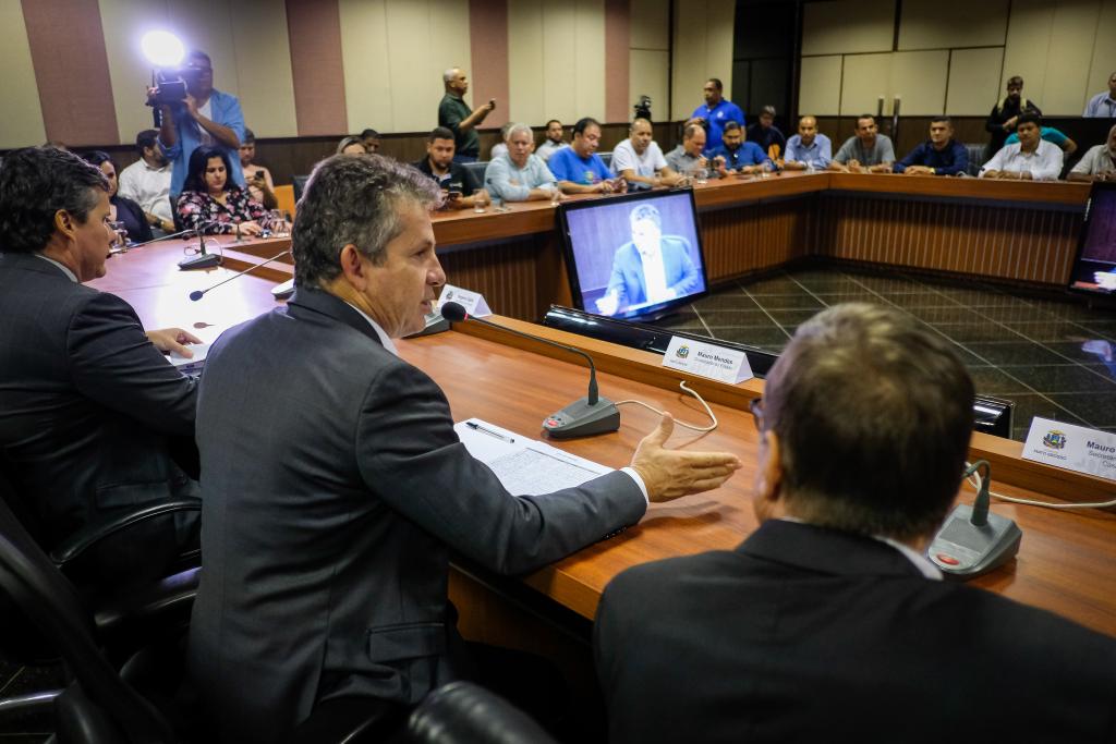 Fórum Sindical pede fim da VI e redução do duodécimo de Poderes