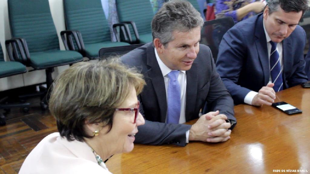 Mendes cita 50 mil processos parados na Sema e pede R$ 20 mi no Mapa