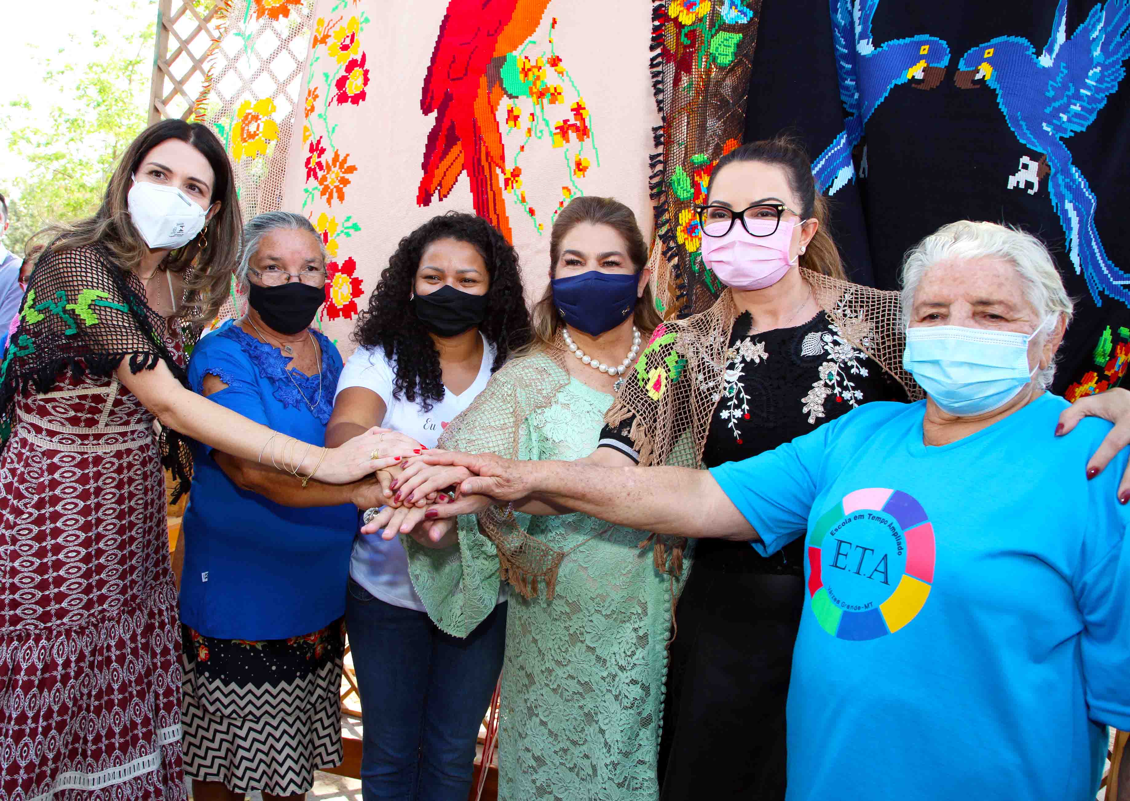 Artesanato de Limpo Grande recebe impulso no mercado internacional da arte