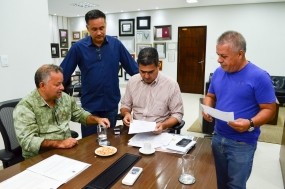 Emanuel recebe pedido de intervenção na Santa Casa e anuncia força-tarefa para buscar solução