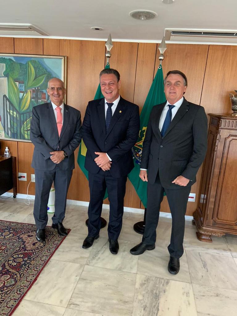 Fávaro e Bolsonaro discutem avanço da ferrovia em MT