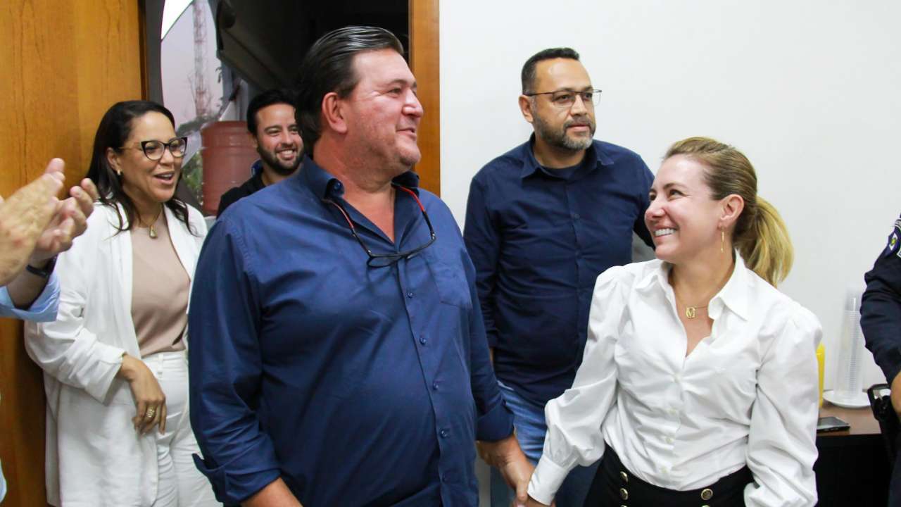 ESPOSO DE FLÁVIA - ANIVERSÁRIO E COMEMORAÇÃO