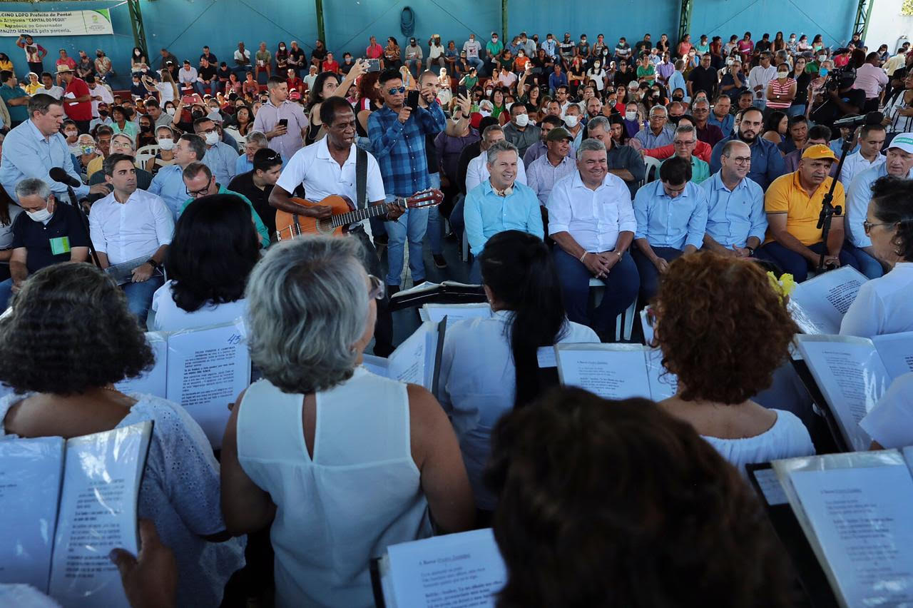 Governador reúne senadores, bancadas e prefeitos em viagem pelo Araguaia