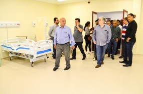 Após impasse, vereadores visitam Hospital Municipal de Cuiabá
