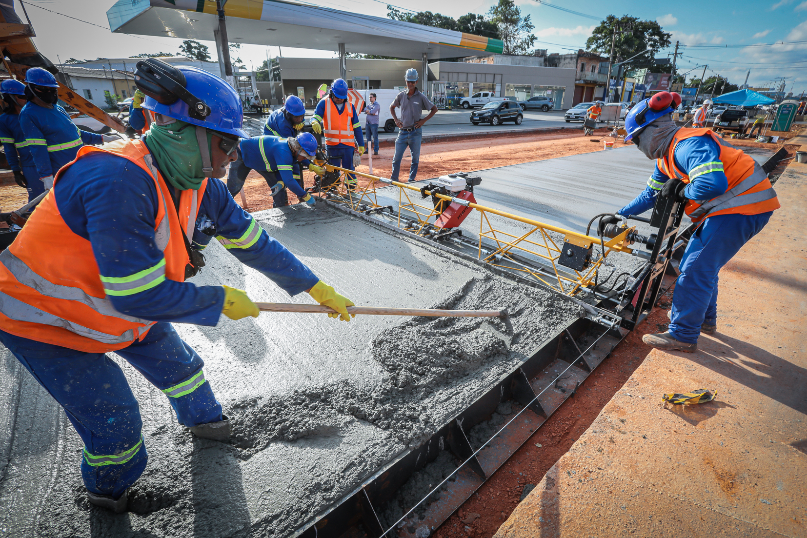 BRT: Governo destaca obras das pistas do modal na Avenida da FEB