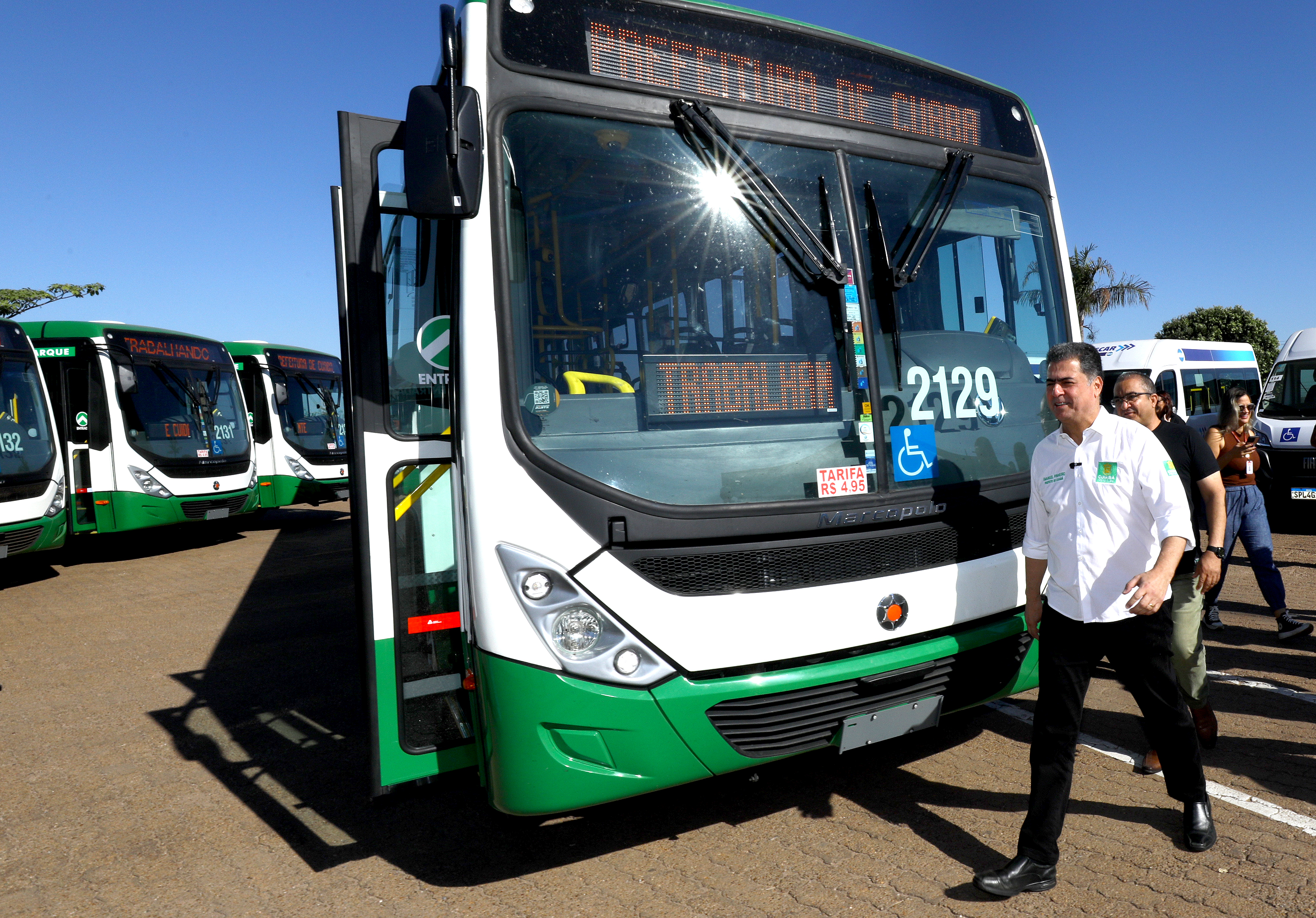 Cuiabá: Emanuel entrega 100% da frota de ônibus climatizada 