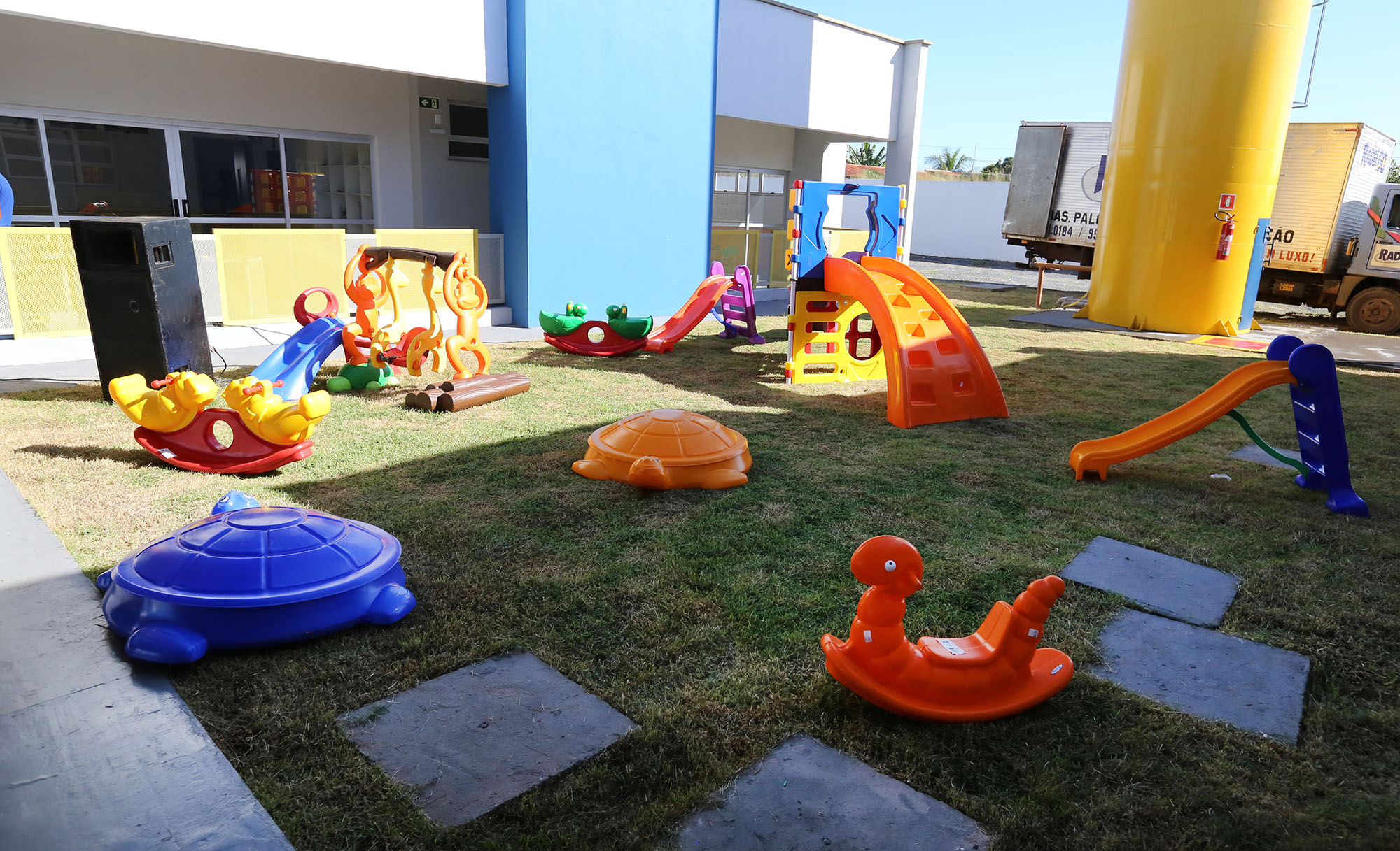 Parceria entre prefeitura e Univag contempla mais uma escola com projeto de paisagismo
