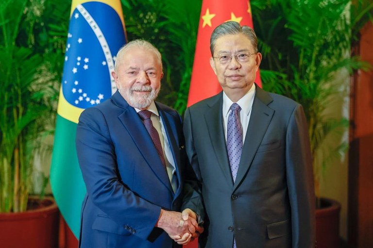 Lula se reúne com Xi Jinping: Ninguém vai proibir que o Brasil aprimore relação com a China