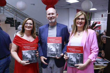 PODER LEGISLATIVO DE MT LANÇA LIVRO