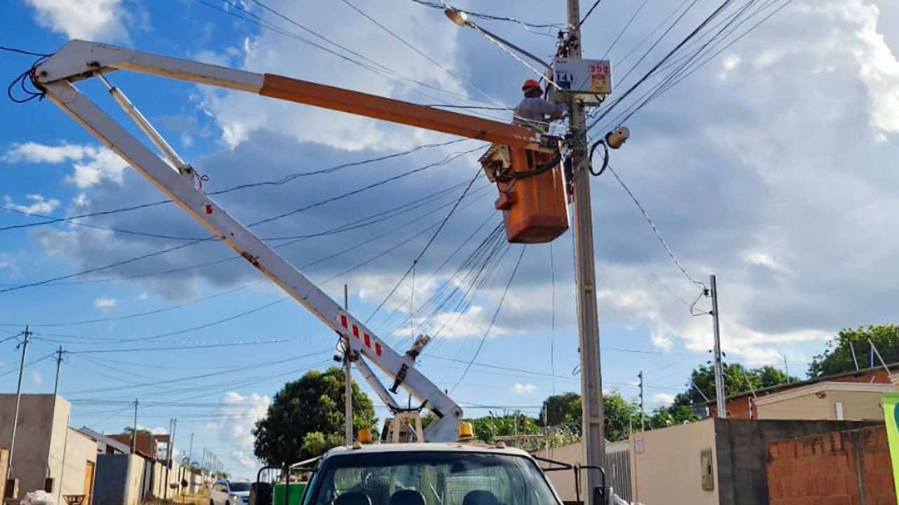 Iluminação pública: prefeitura de Várzea Grande anuncia força-tarefa 