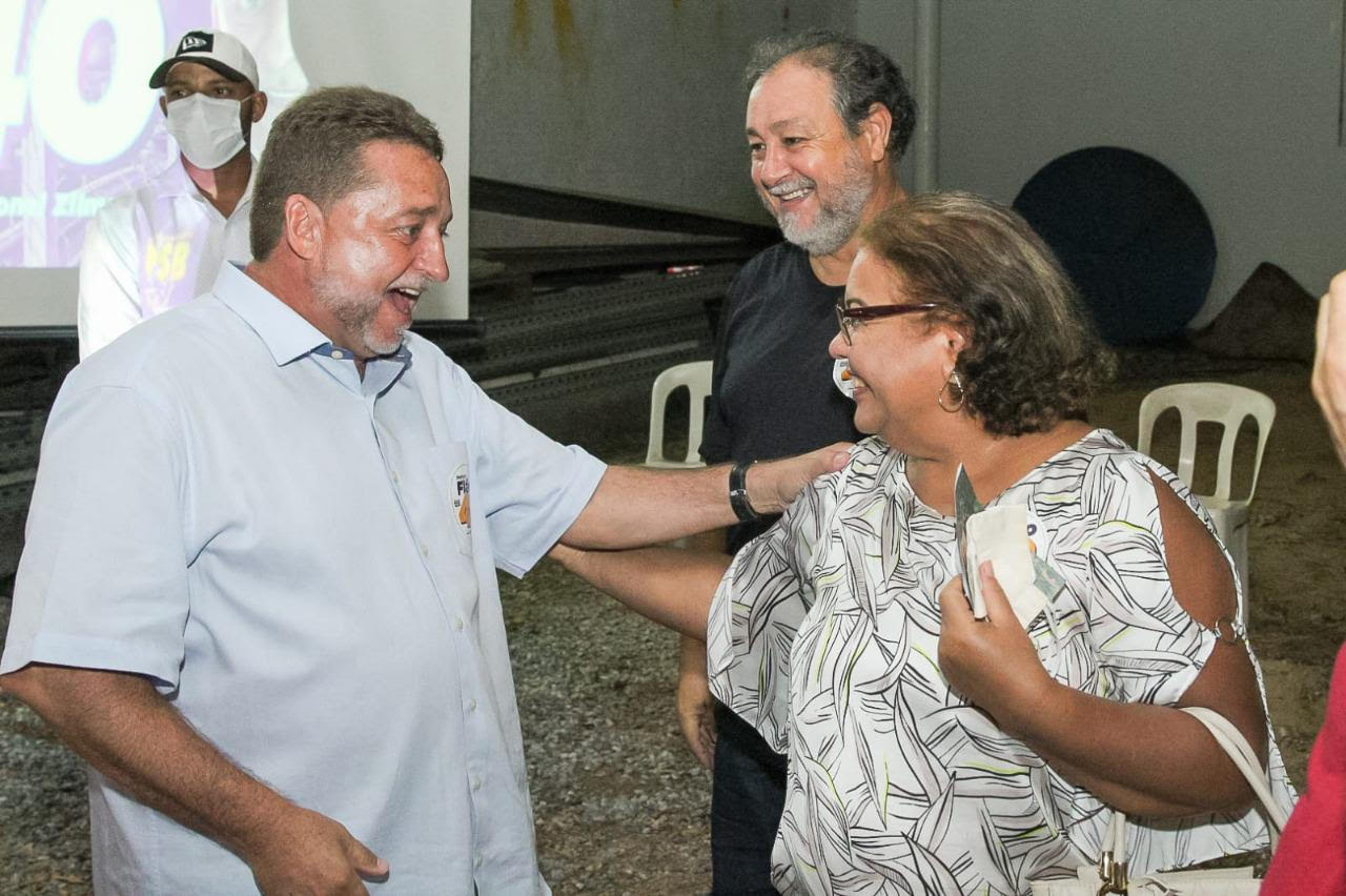 Lamentável, diz Flávio sobre decisão que determina bloqueio de bens do empresário