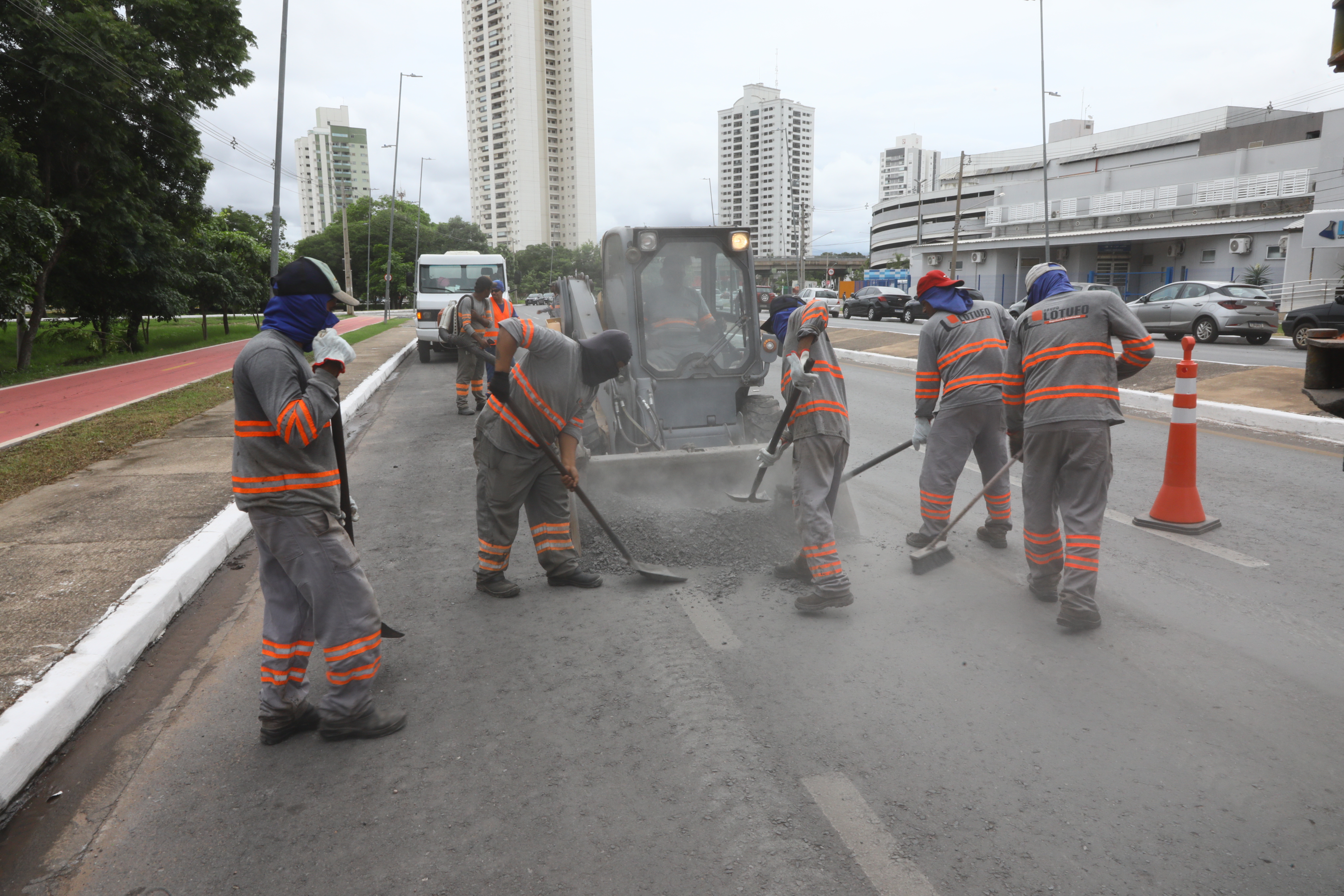 Prefeitura de Cuiabá inicia operação tapa-buracos e mutirão de limpeza 