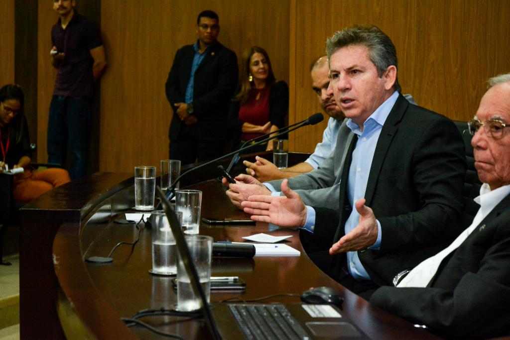 Tem que ser feito dentro daquilo que é possível, avisa governador sobre emendas impositivas
