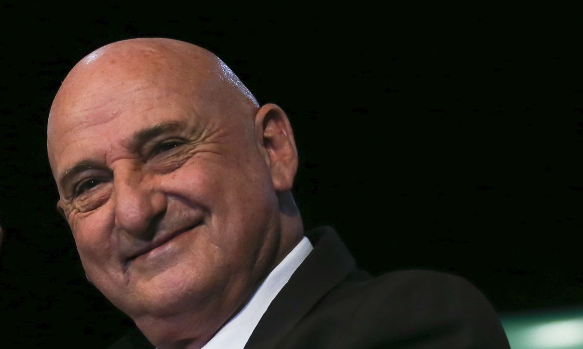 À PF, em depoimento de 5h, ex-GSI Gonçalves Dias nega responsabilidade por ato golpista