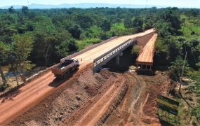 Cuiabá entrega ponte sobre Rio Aricazinho: mais de 5 mil famílias beneficiadas
