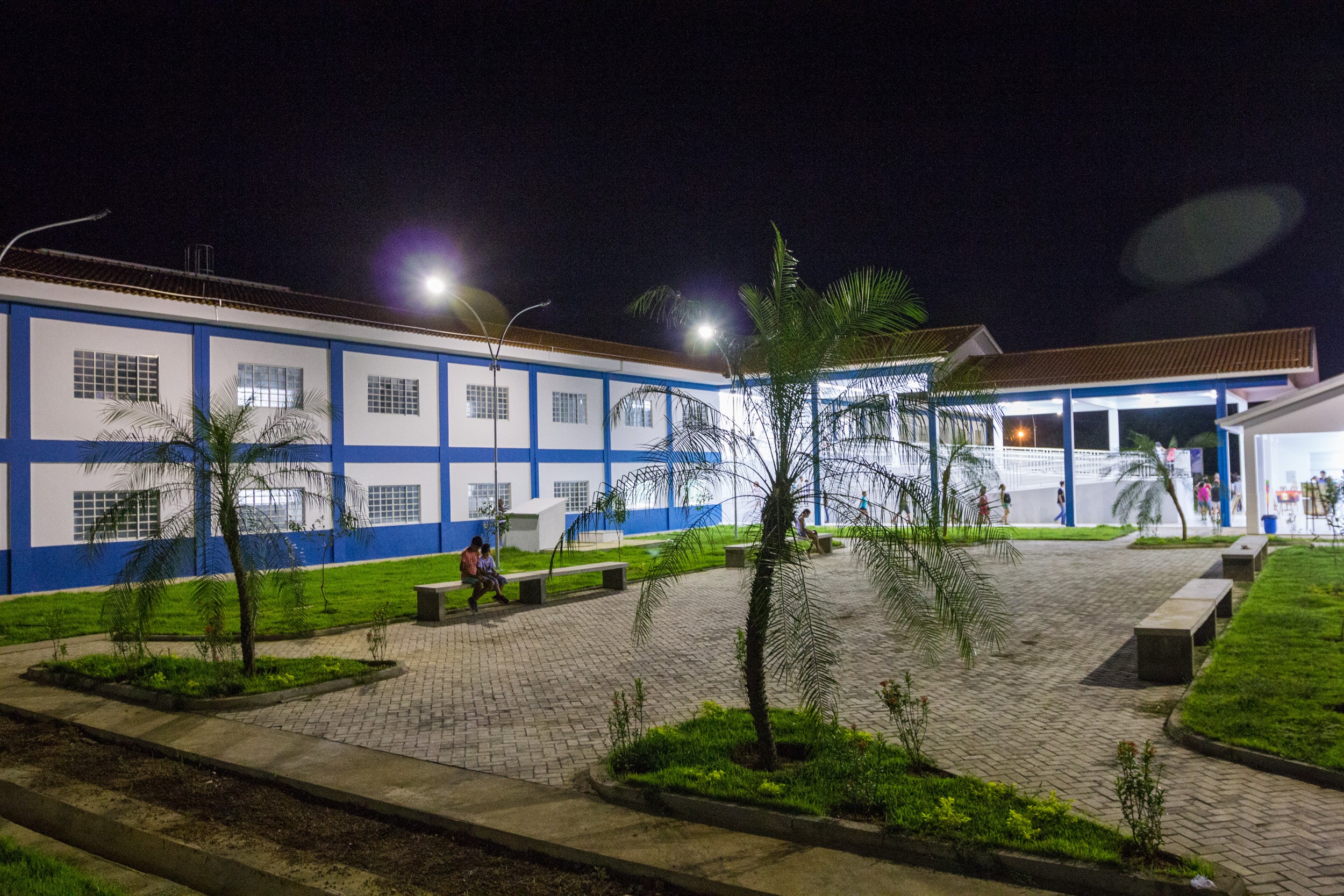 Ao inaugurar mais uma escola, Taques promete 150 obras de reforma