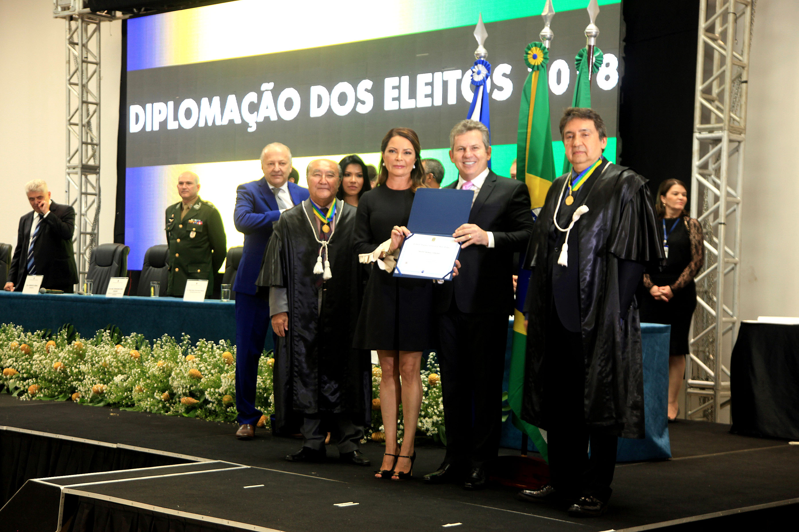 Mauro Mendes alerta sobre "medidas duras" e conclama bancadas para apoiar reforma do Estado
