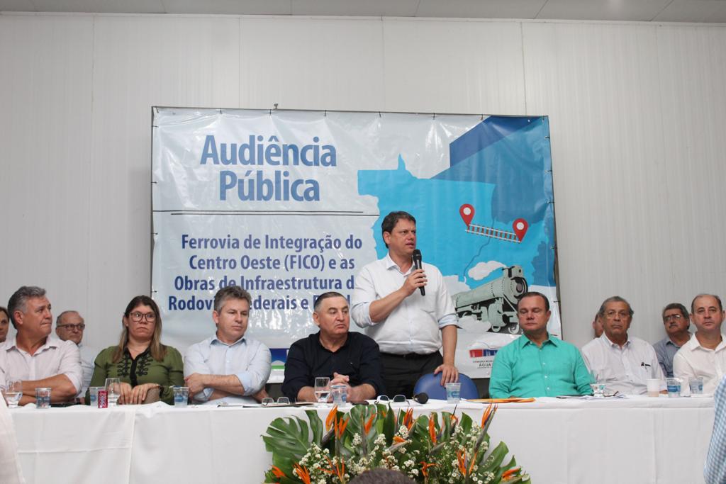 Mudar o projeto pode representar um atraso no início das obras, alerta senador sobre Fico