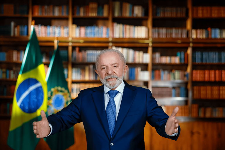 Lula e outros líderes convocam instituições em defesa da democracia
