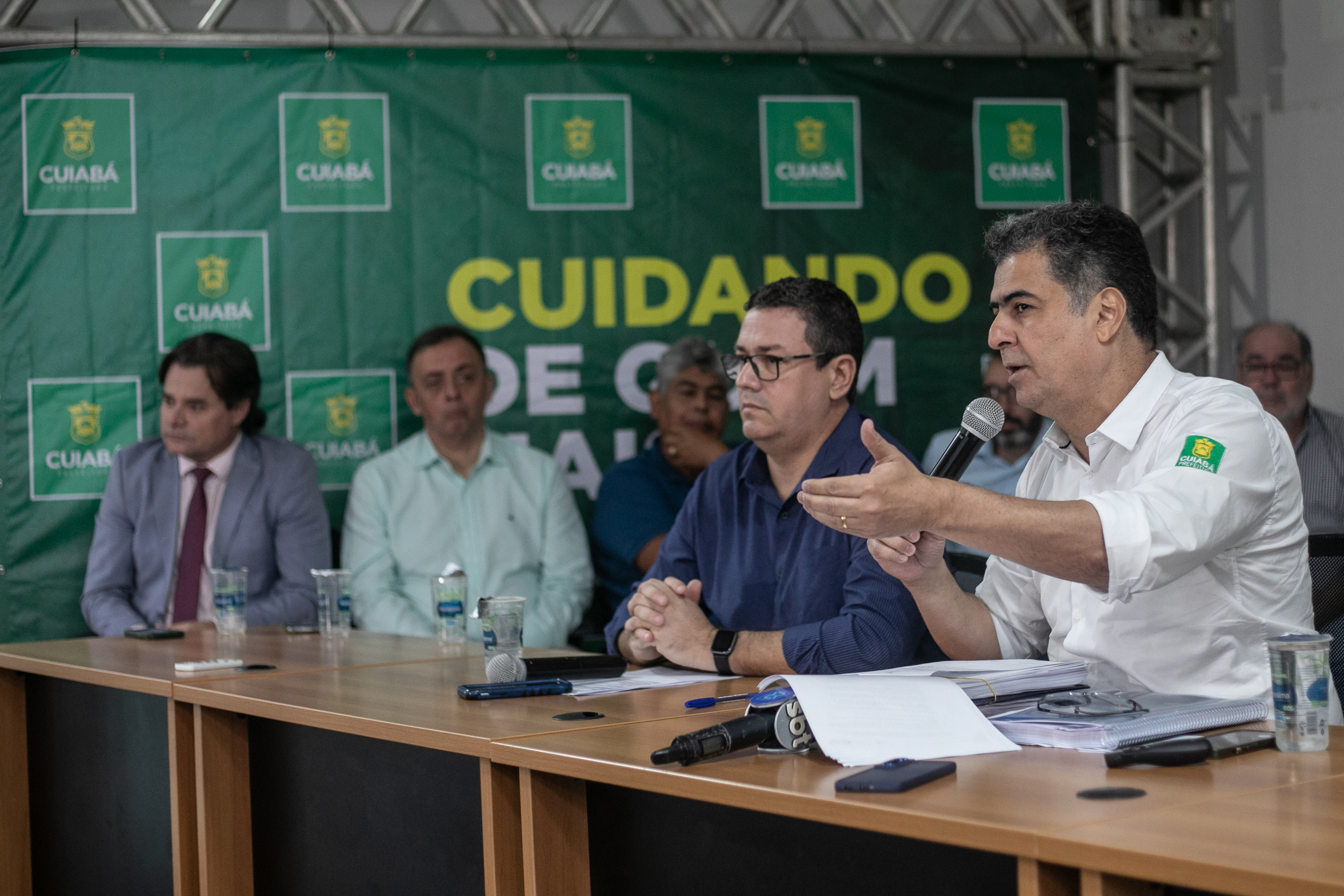 Emanuel aponta aumento da dívida na Saúde sob comando da intervenção