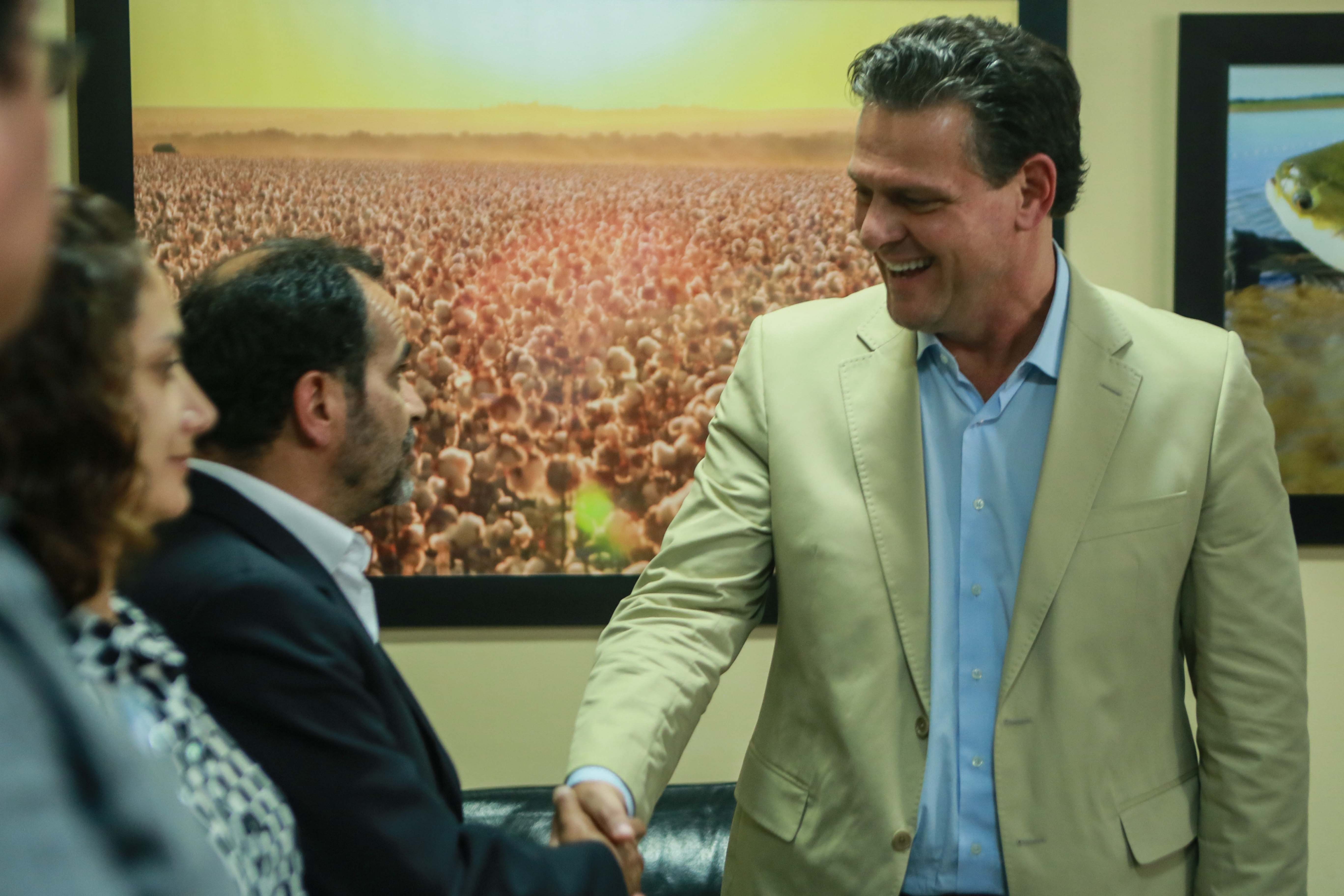 Fávaro sela acordo com Bolívia para fornecimento de gás a Mato Grosso