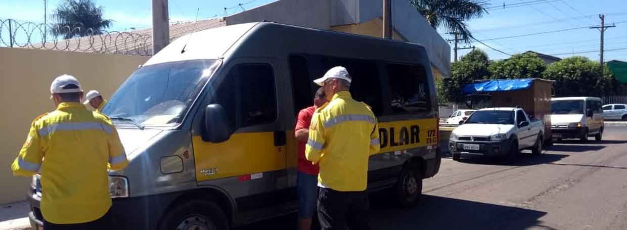 Operação da prefeitura coíbe o transporte escolar clandestino