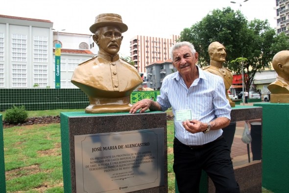 Exposição do artista Fred Fogaça é destaque na Praça Alencastro