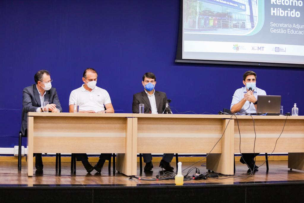 Estado apresenta plano de aulas da rede estadual de ensino