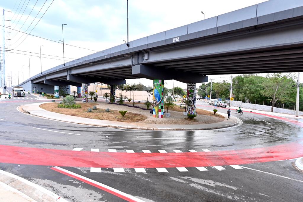 Eu não prometo, vou lá e faço, alfineta Emanuel ao entregar viaduto Juca do Guaraná