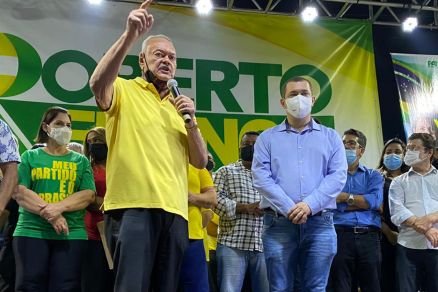 Roberto França anuncia apoio à candidatura de Abílio 