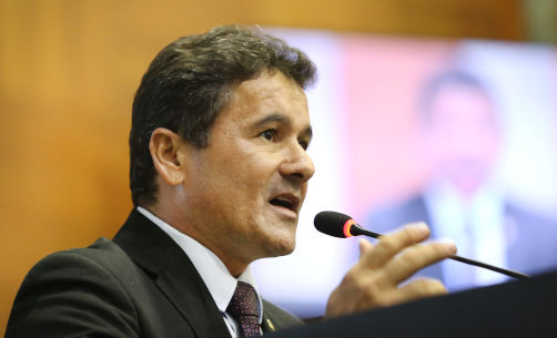 DEPUTADO TESTA POSITIVO PARA COVID