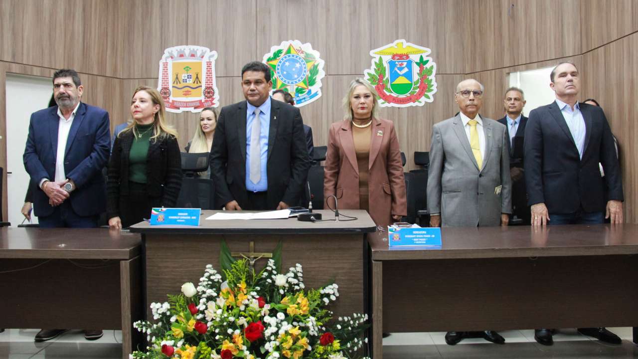 VG - PREFEITURA E CÂMARA