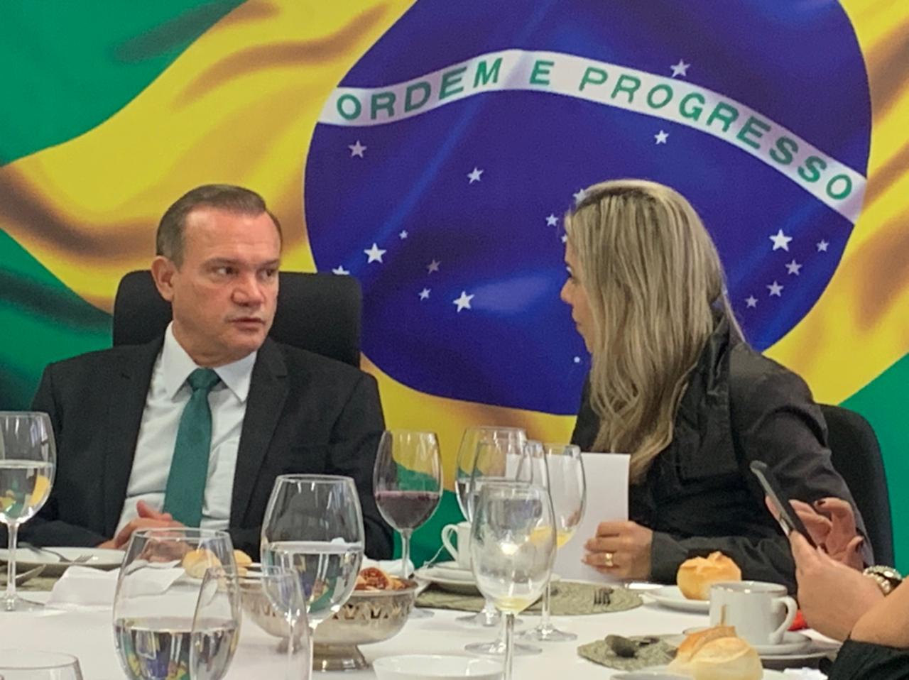 JUÍZA E A POLÍTICA