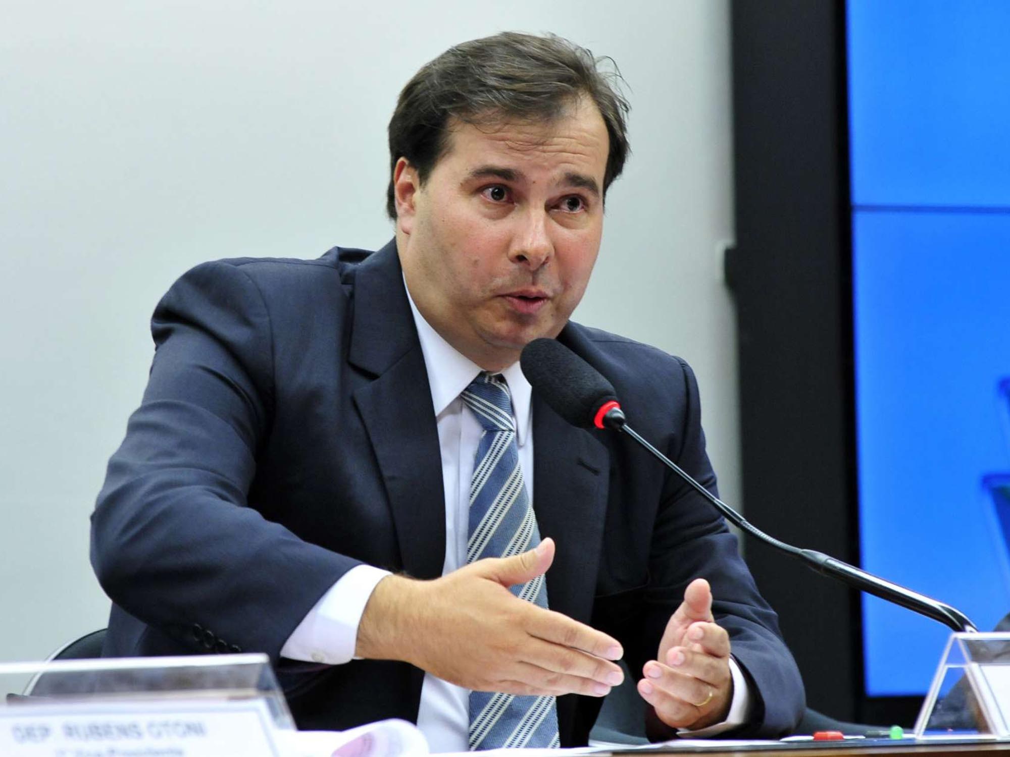 Rodrigo Maia pede demissão após apoio de Garcia a Bolsonaro