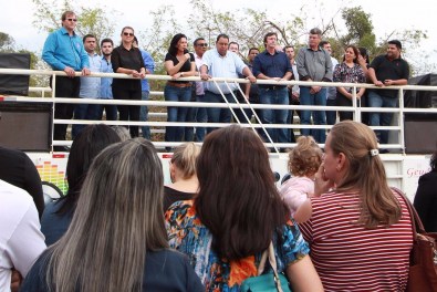 Representantes de 8 municípios fecham BR-163 e cobram repasses atrasados