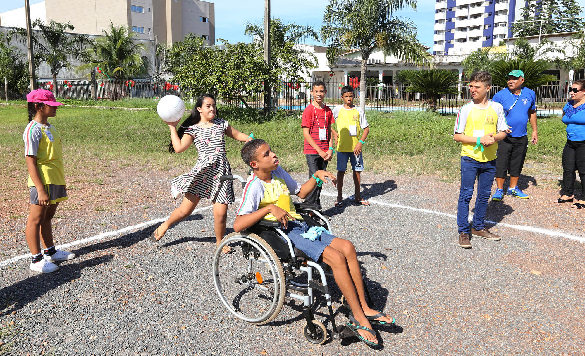 Escolas não podem negar matrícula a pessoas com deficiência, alerta Procon