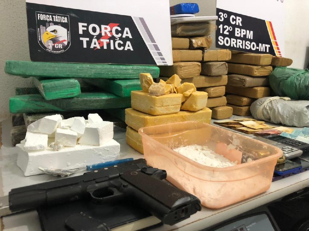 PM apreende 175 armas de fogo e 2 toneladas de drogas