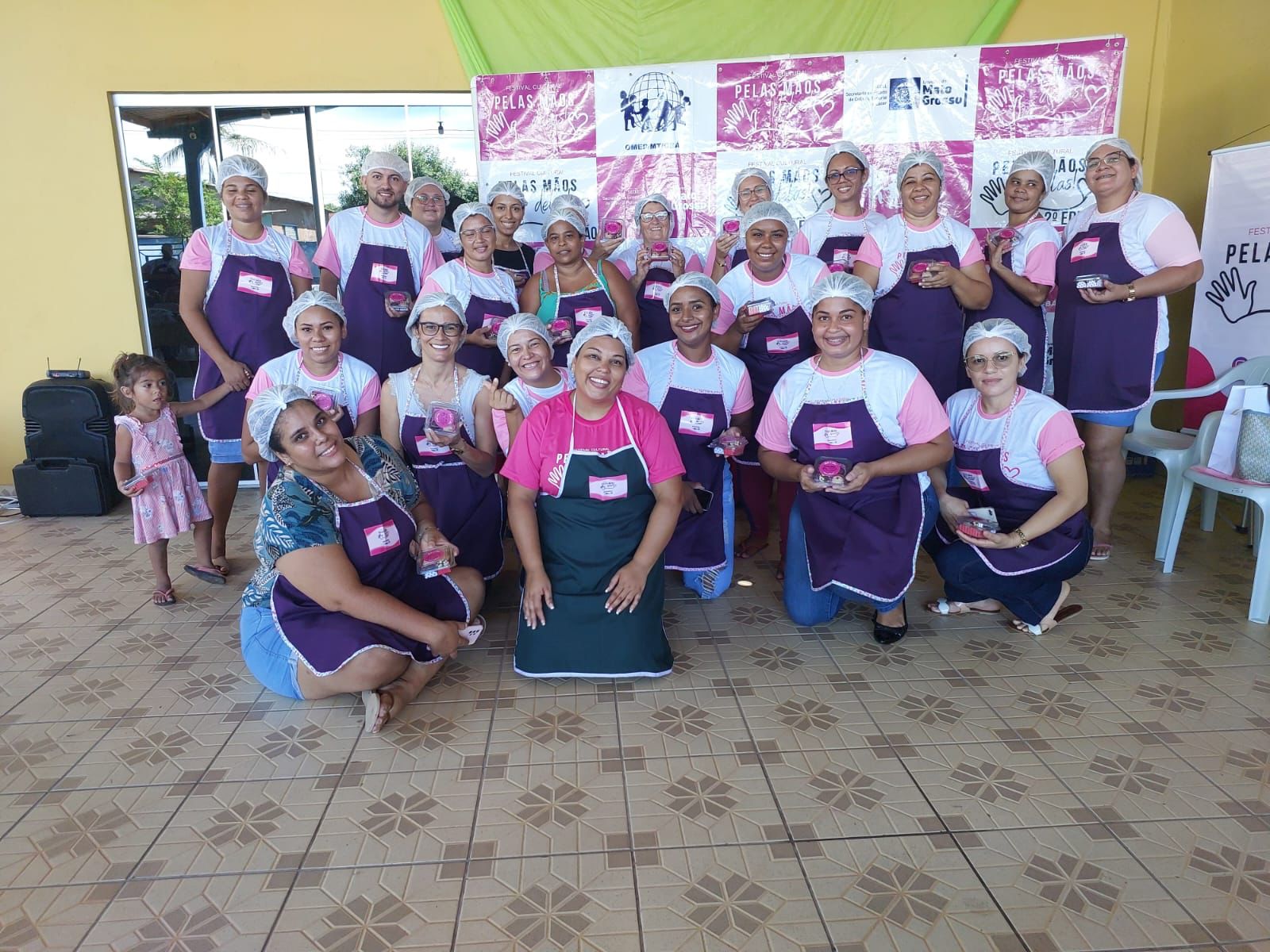 Projeto social de Max Russi qualifica 70 mulheres em Nobres